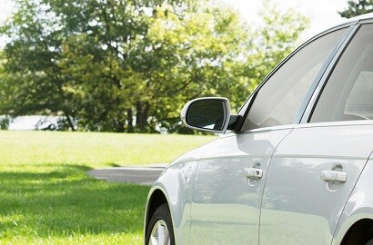 white car with 3M crystalline series product on automotive window films